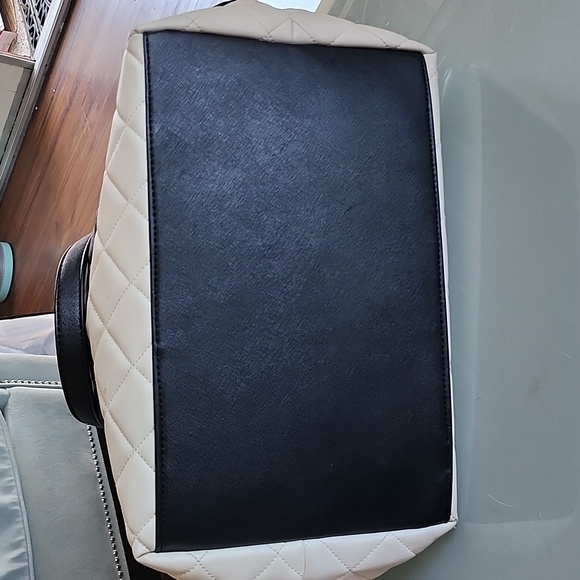 Betsey Johnson Quilted Tote Weekender Bag - Picture 6 of 14